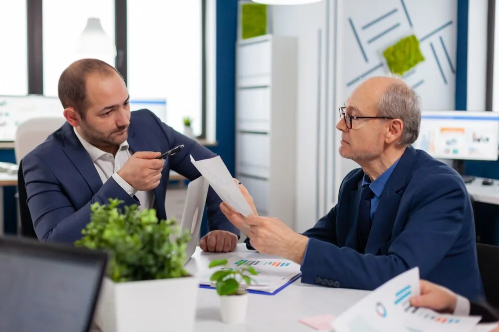 شرایط لازم برای دریافت اعتبارات بانکی در عمان برای شرکت‌ها چیست؟
